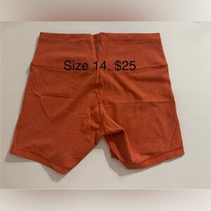 Lululemon Wunder Train High-Rise Short 6”